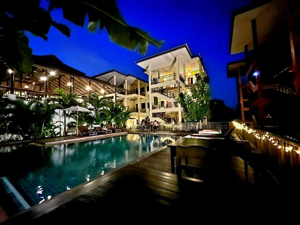 Rainforest Huahin Village Hotel Екстер'єр фото
